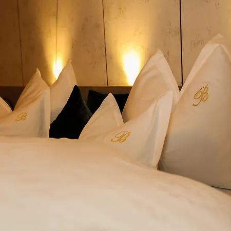 Brunnenhof * סן אנטון